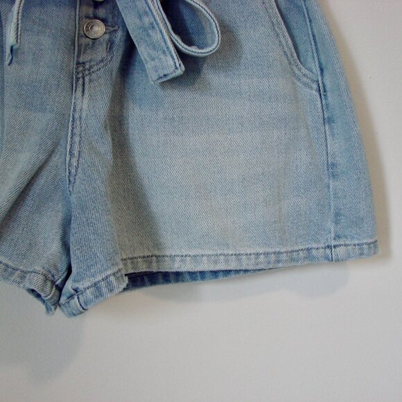 Denim Mom Shorts Paperbag High Waist Pleats Light Wash American Eagle Size 00 - Picture 11 of 16